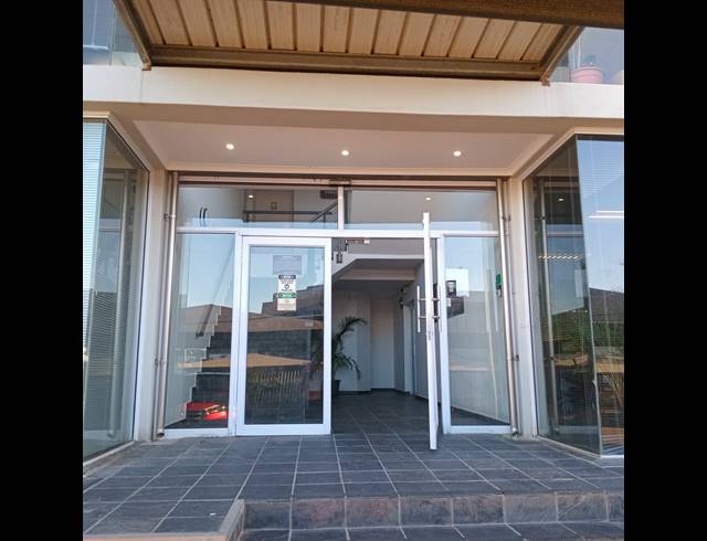 221M² OFFICE TO LET IN TECHNO PARK